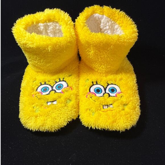 Viacom 2023 SpongeBob Fuzzy Babba Slipper Socks Size S/M 5.5-7.5 - Picture 1 of 4